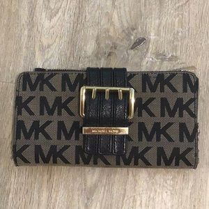 Michael Kors multi card holder wallet